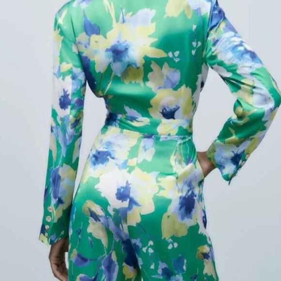 NWT Zara Floral Satin Jumpsuit - blogger favorite - Picture 4 of 8